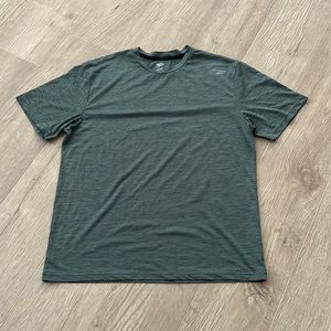 Reebok t-shirt